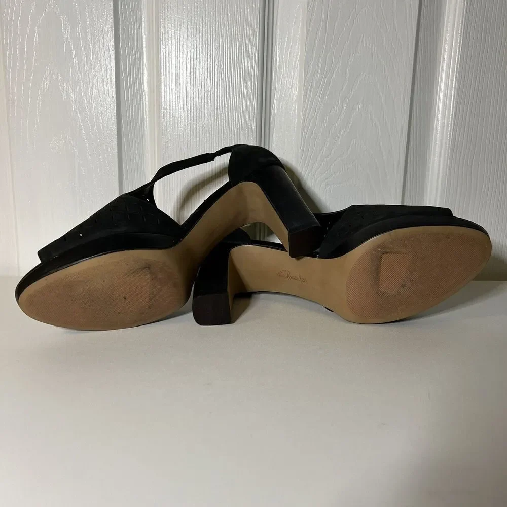 Clarks Artisan Jenness Energy Black Suede Peep Toe Platform Heeled Sandal Size 9